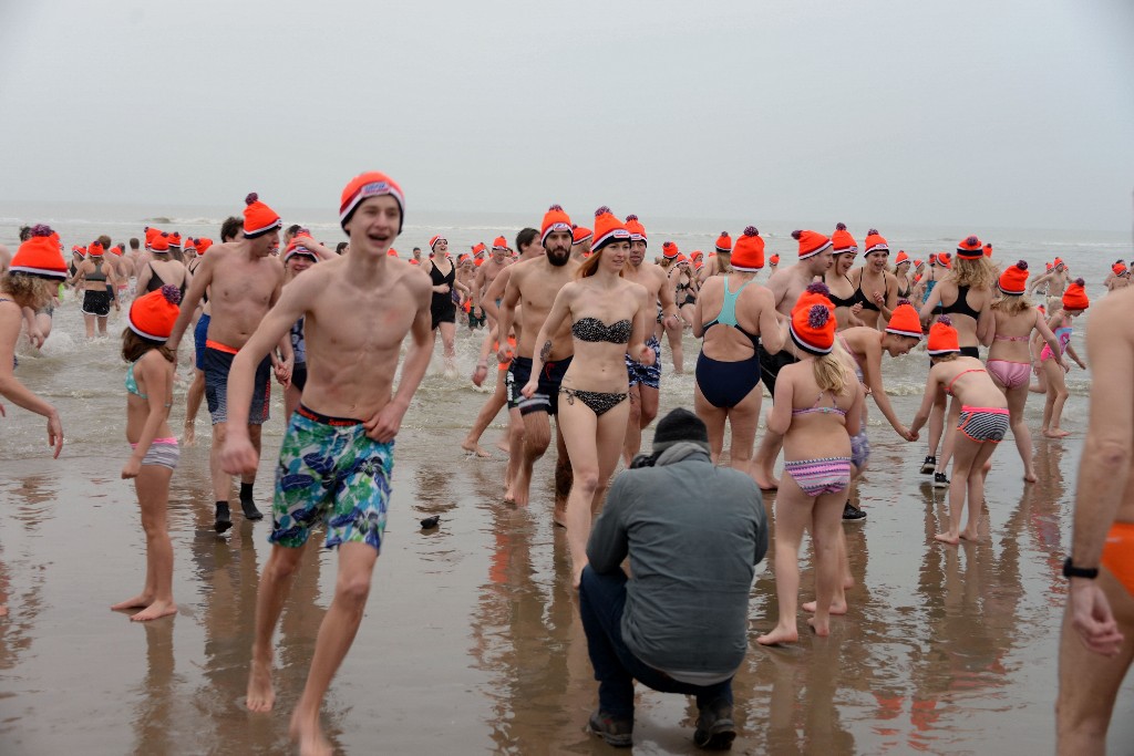 ../Images/Nieuwjaarsduik Nederzandt 2020 079.jpg